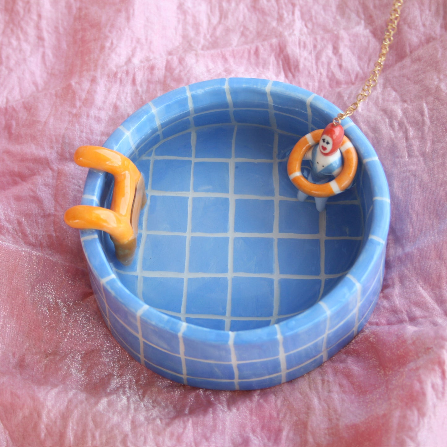 SWIMMER NECKLACE
