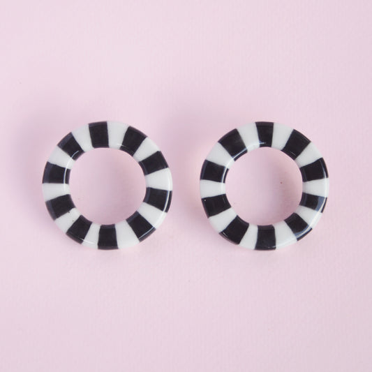 CIRCUS RINGS OVERSIDE STUDS