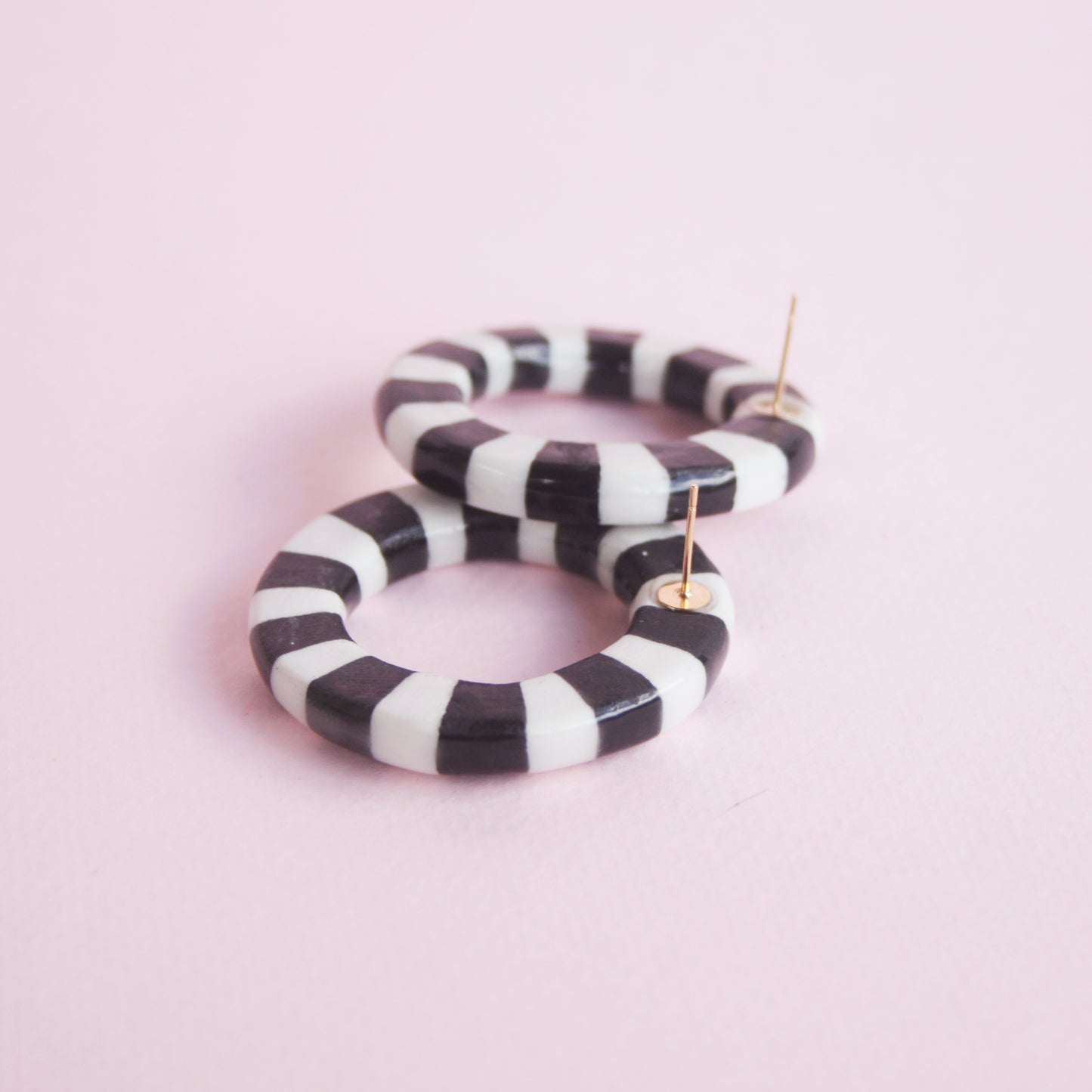 CIRCUS RINGS OVERSIDE STUDS
