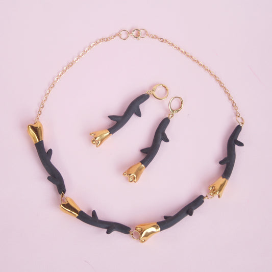 BLACK FLOWER DROP EARRINGS