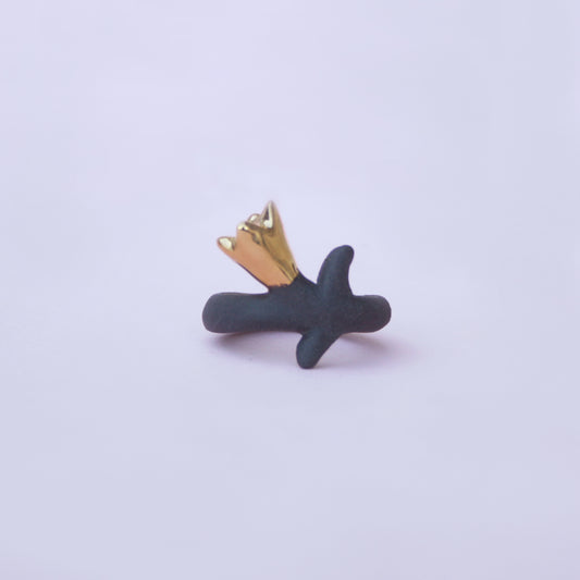 BLACK FLOWER RING