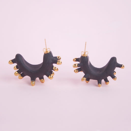 BLACK MAMUNA EARRINGS