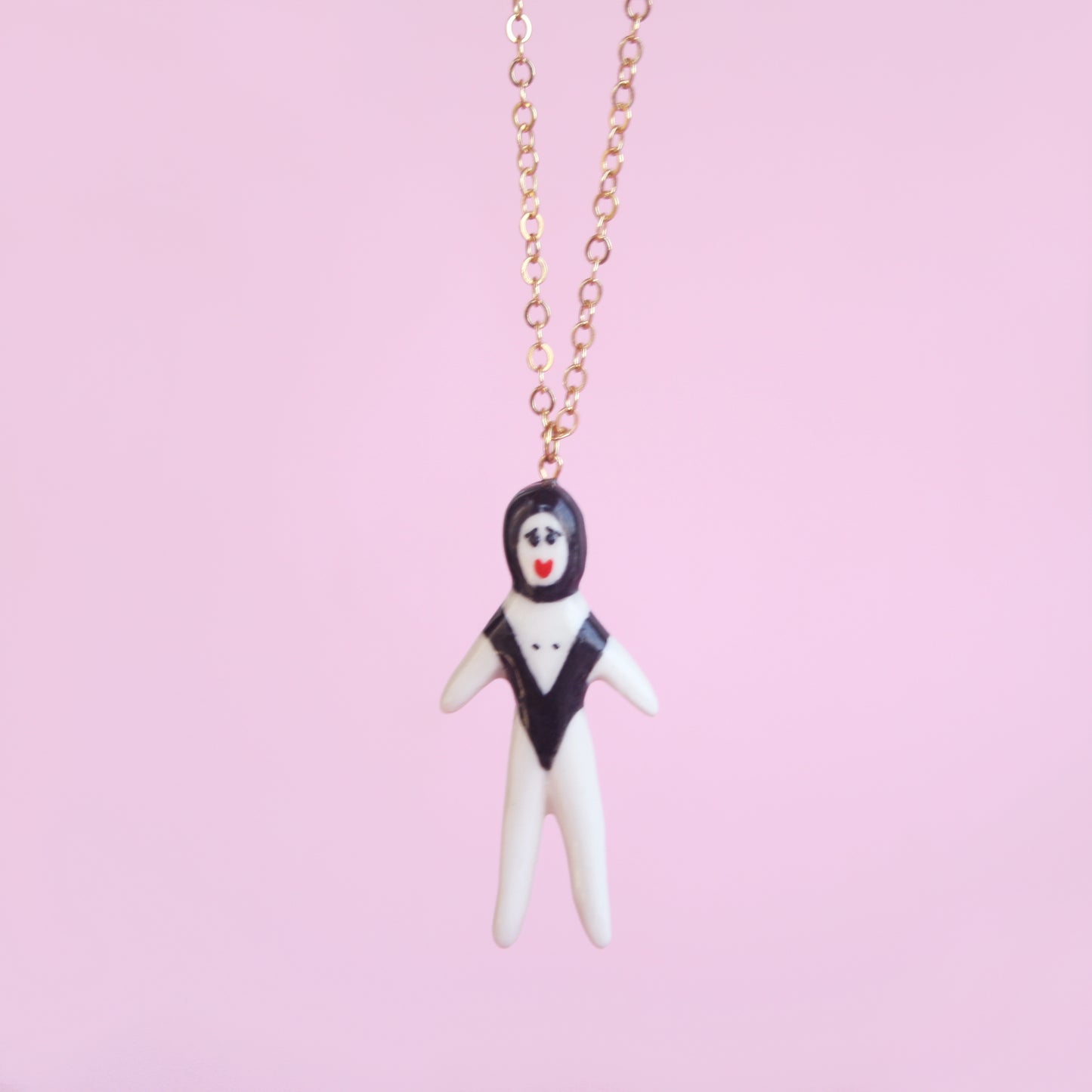 SWIMMER NECKLACE