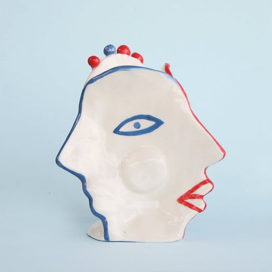 3 FACED CERAMIC FLOWER VASE