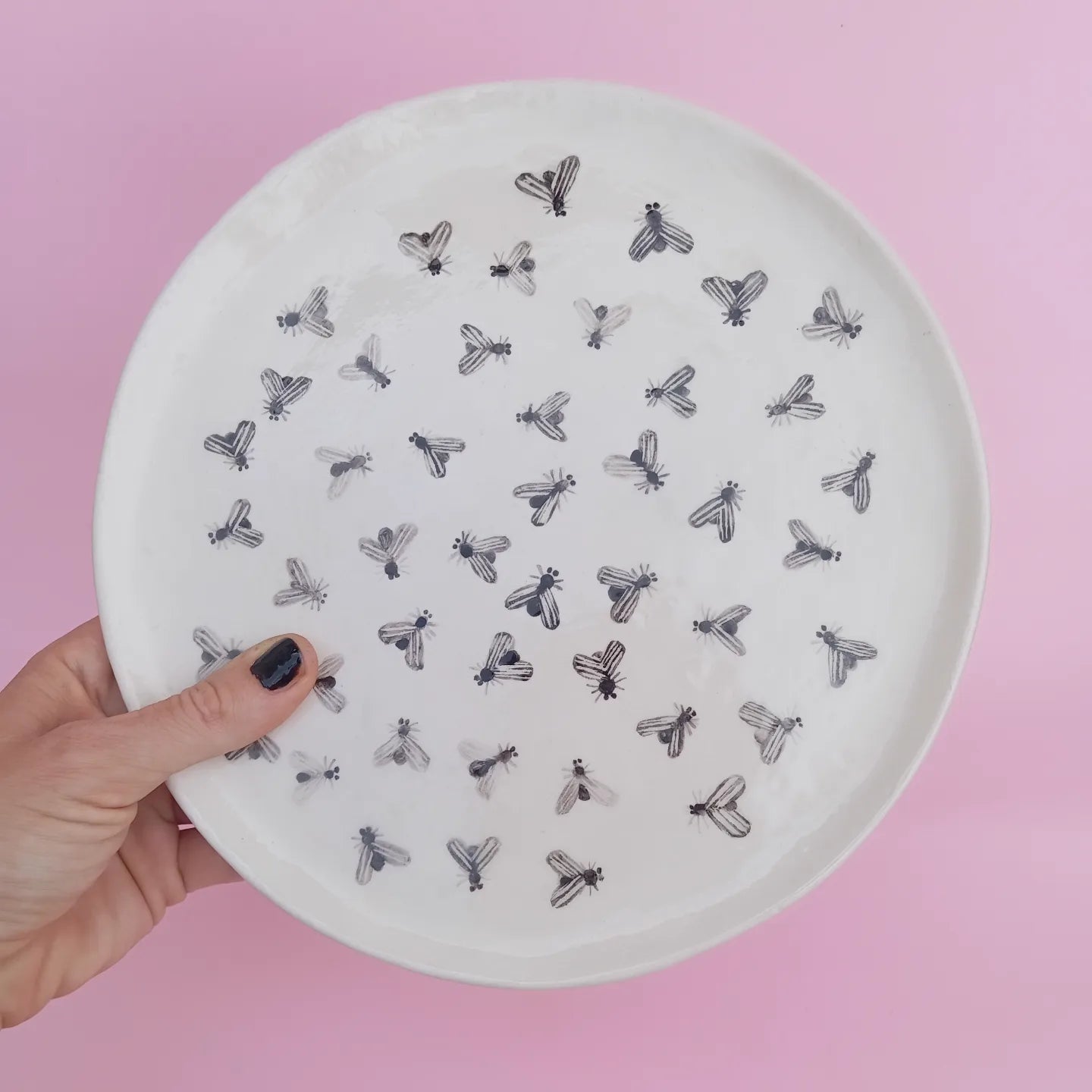 PLATE OF FLIES