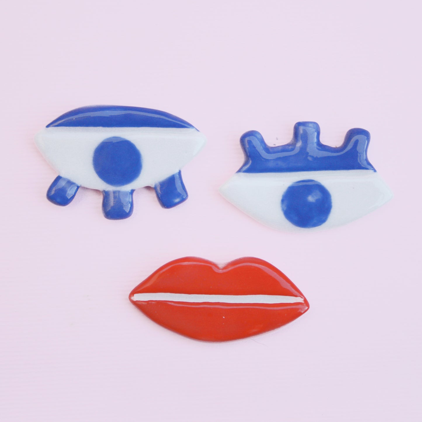 EYES AND LIPS PIN SET