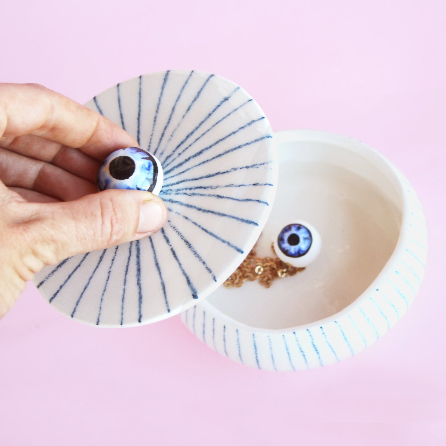 EYEBALL - CERAMIC TRINKET BOX