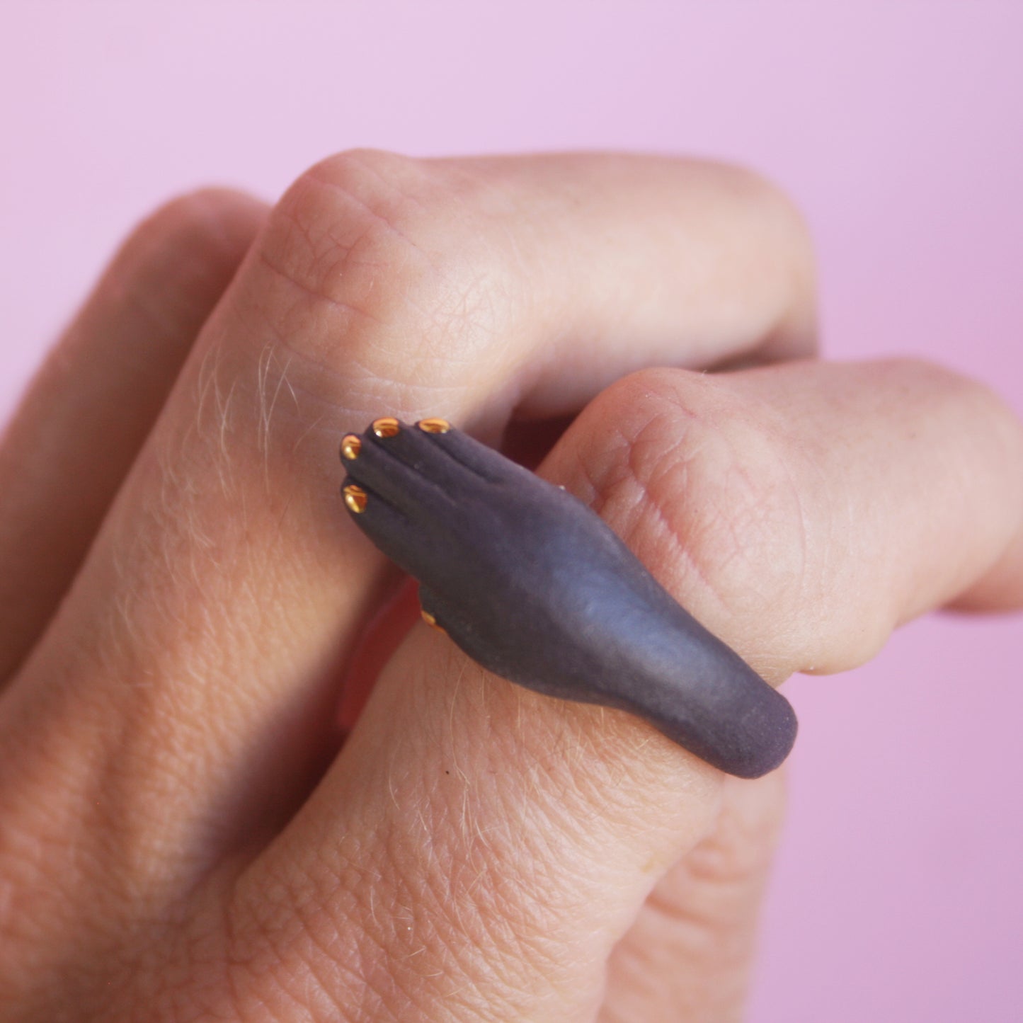 HAND - BLACK PORCELAIN RING