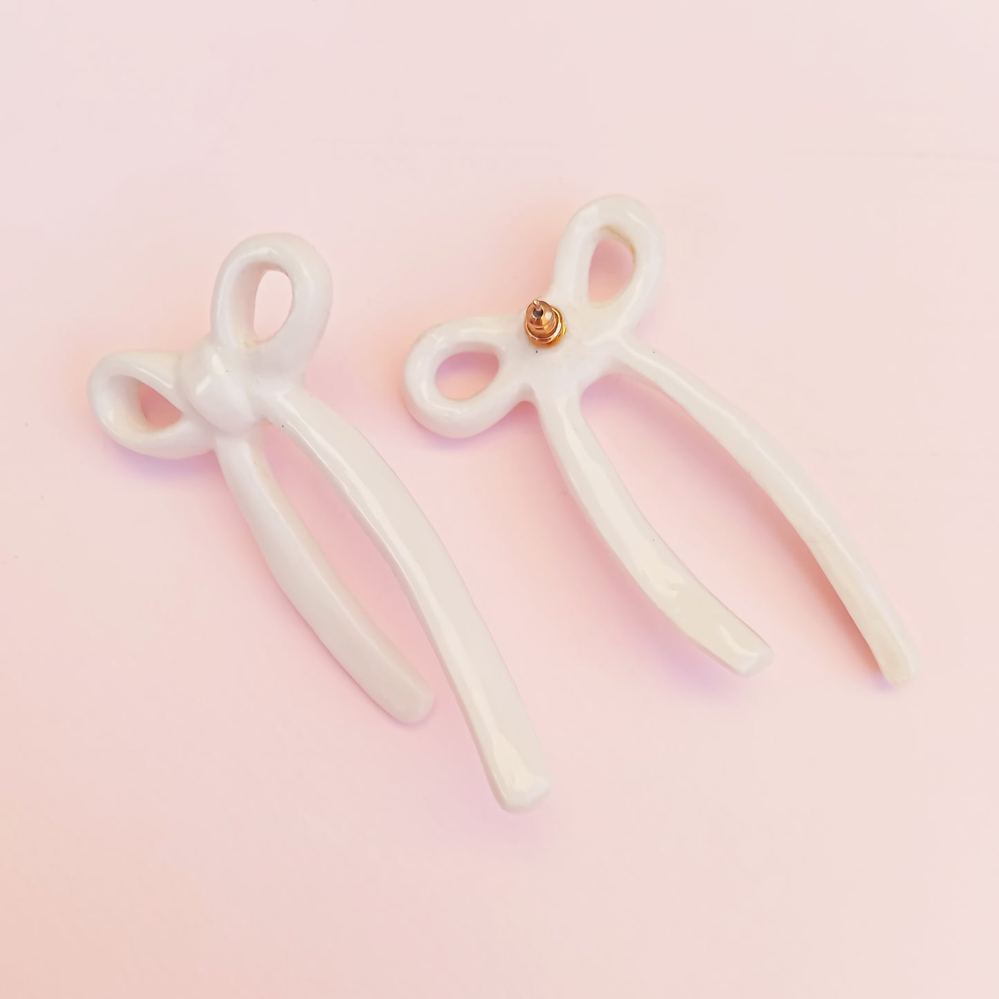 OVERSIZED BOW EARRINGS