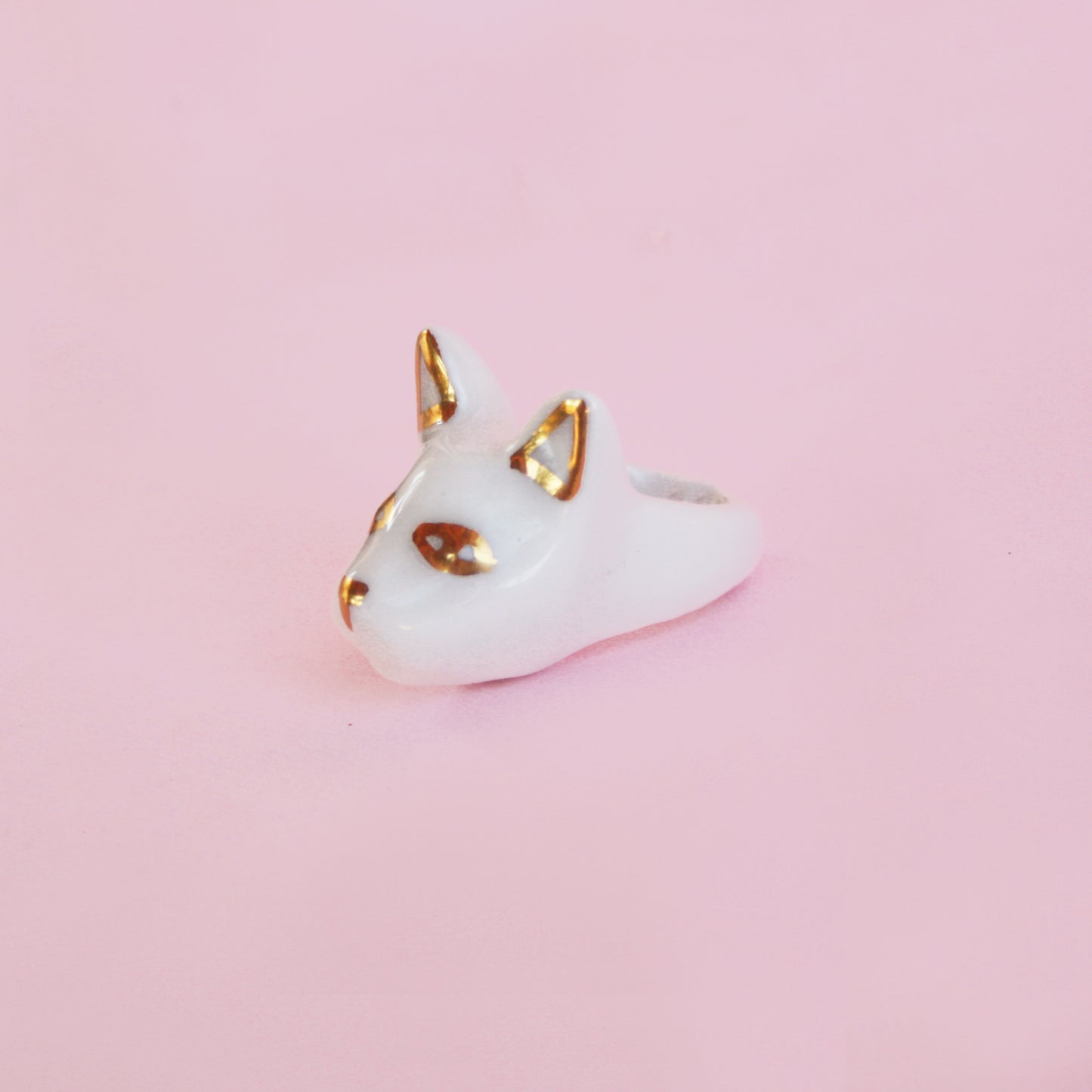 WHITE CAT RING