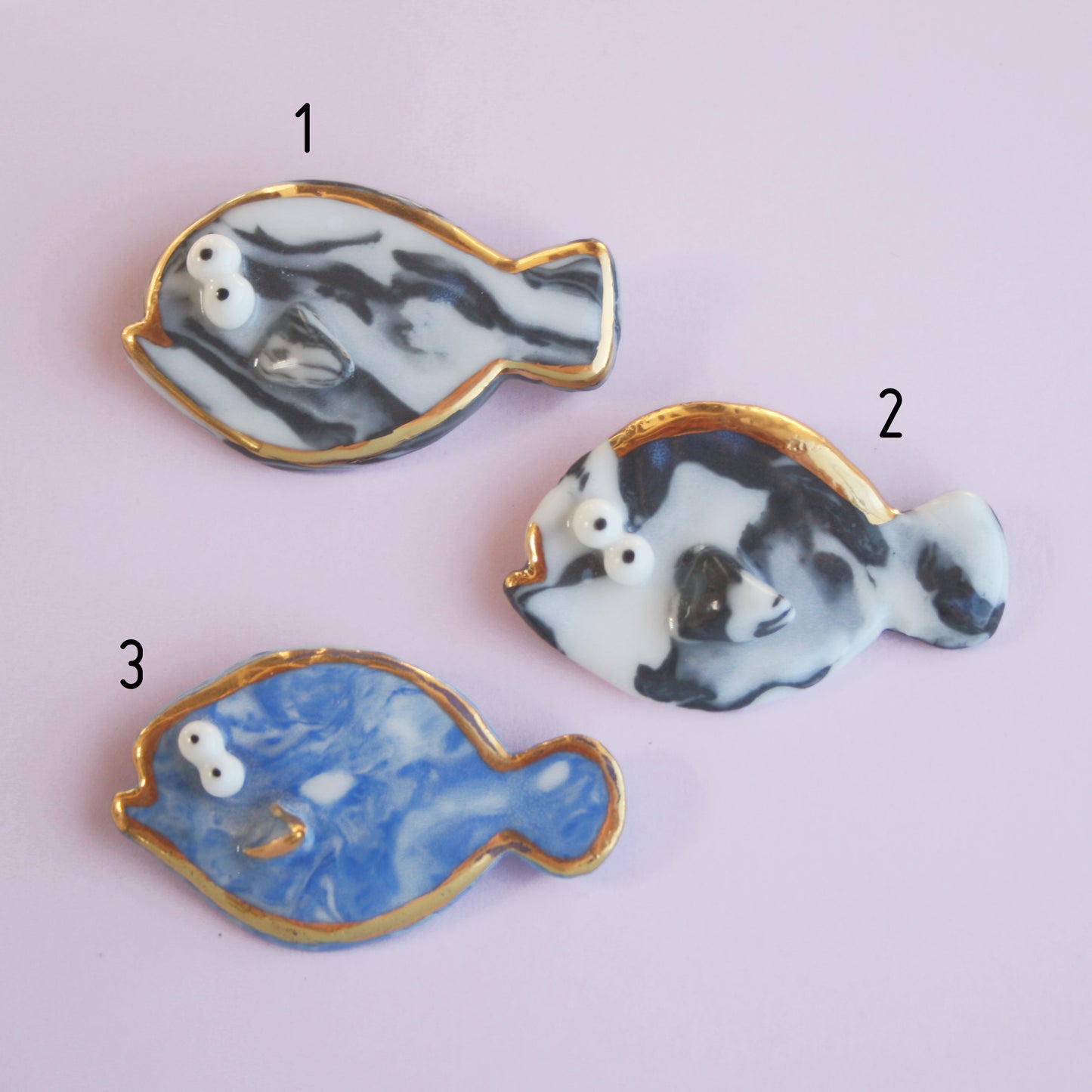 FLAT FISH BROOCH - MARBLED PORCELAIN GOLD PLATED