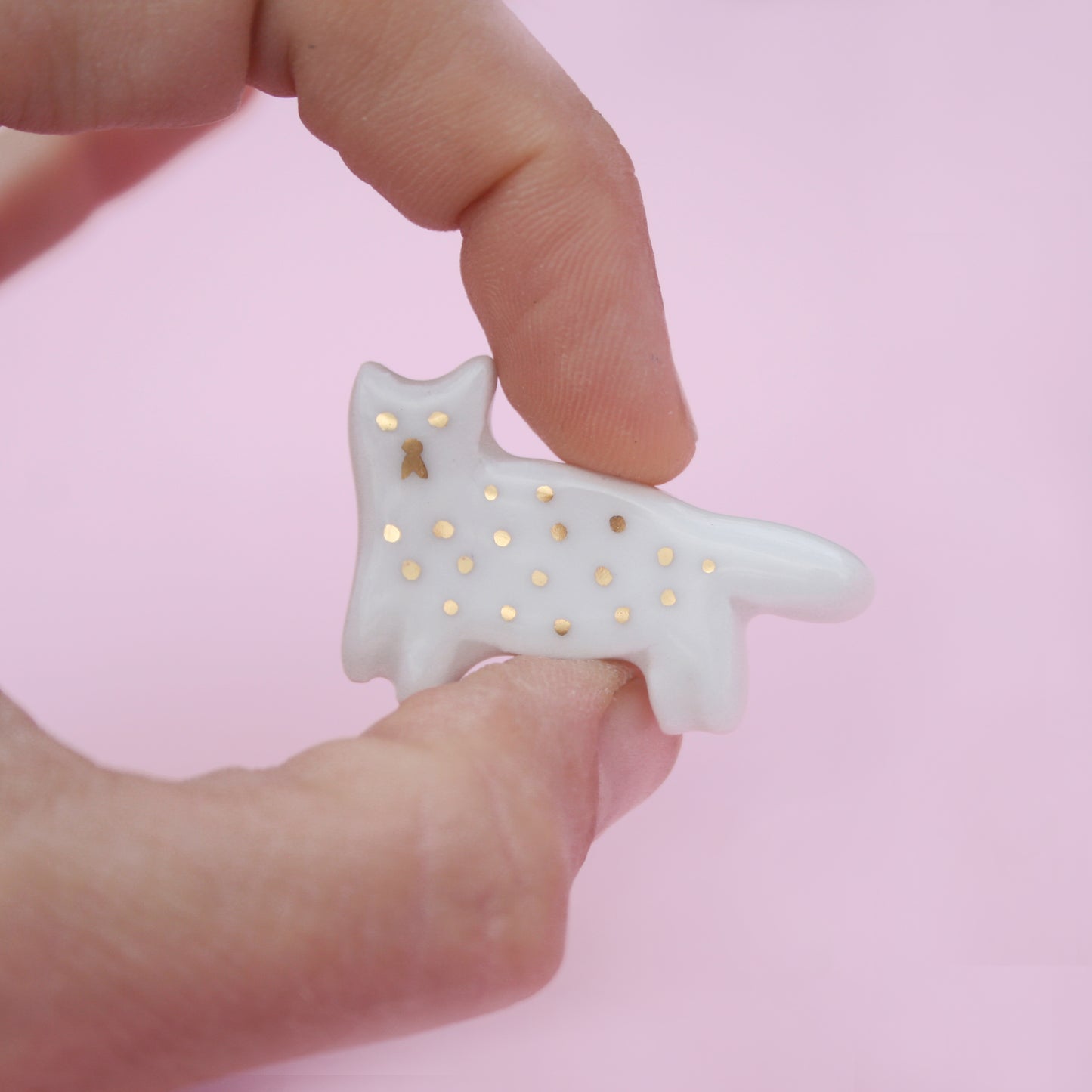 CAT - PORCELAIN BROOCH