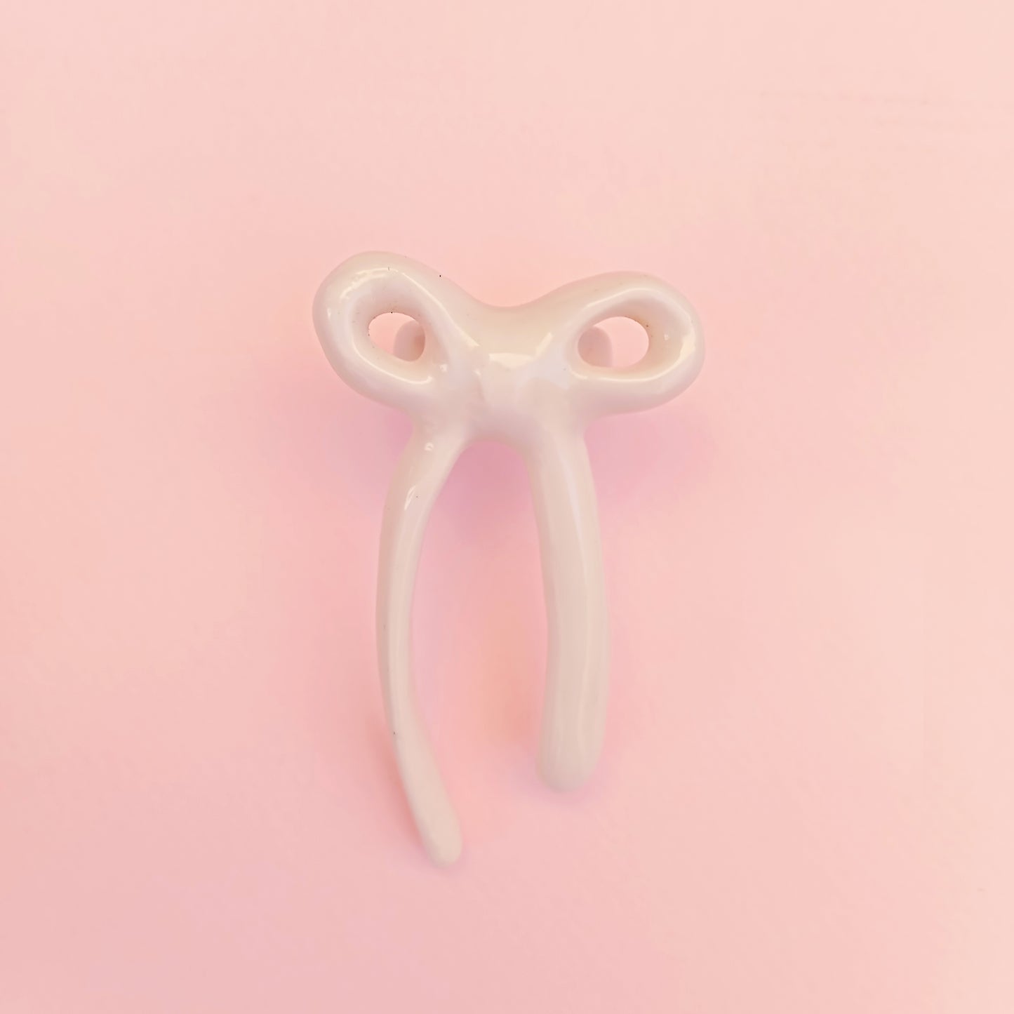 OVERSIZED BOW RING