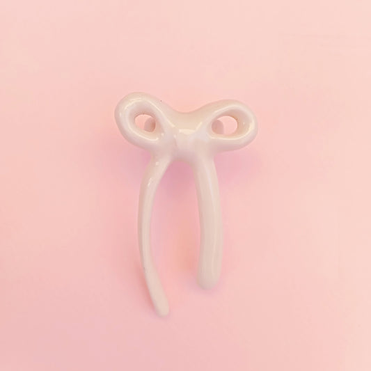 OVERSIZED BOW RING