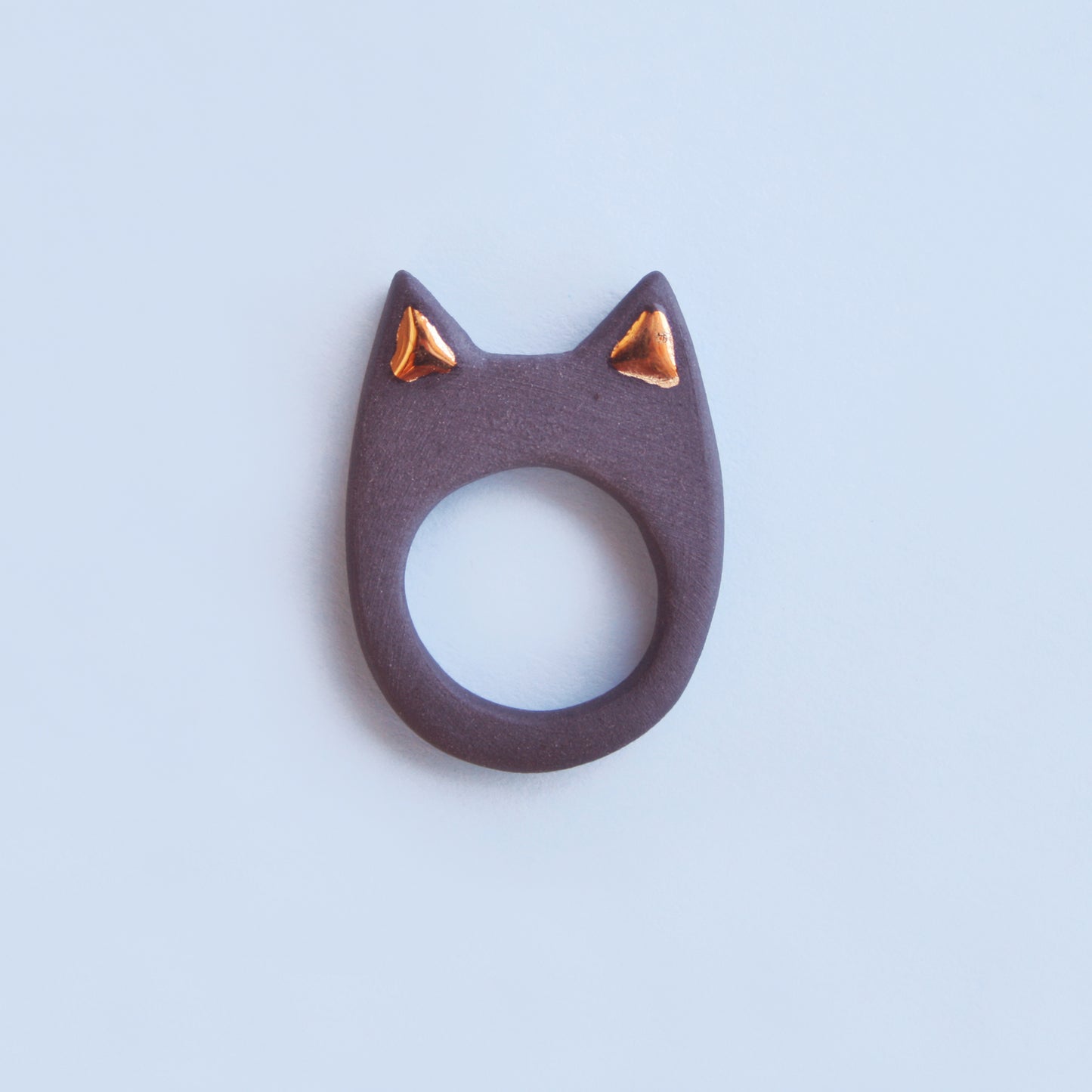 CAT RING / BLACK PORCELAIN